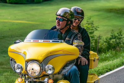 Robin & Kristie Leading The Race